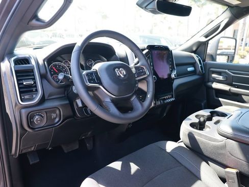 Used 2026 RAM 2500 Big Horn AWD/4WD image 18