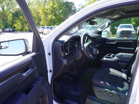 New 2025 Chevrolet Silverado 1500 LT image 10