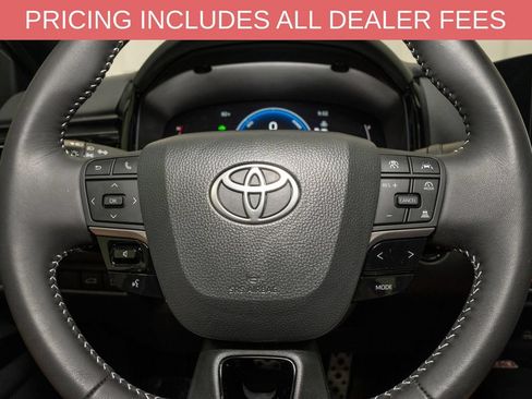 Used 2026 Toyota Camry SE w/ Convenience Package FWD image 17