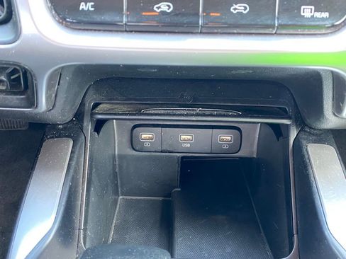 Used 2021 Kia Sorento LX image 19