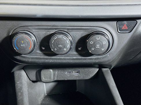Used 2024 Chevrolet Trax RS w/ Driver Confidence Package FWD image 16