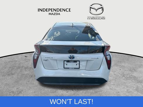 Used 2018 Toyota Prius Four image 4