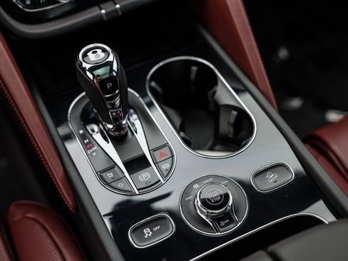 New 2024 Bentley Bentayga image 27