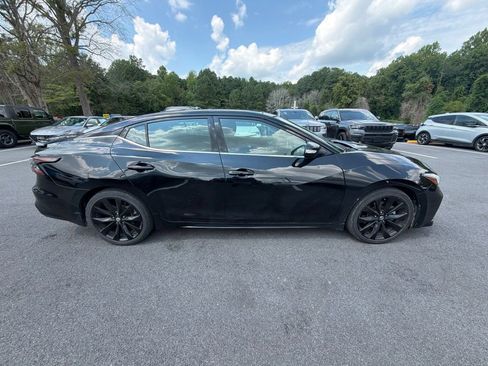 Used 2019 Nissan Maxima SR w/ Premium Package FWD image 4