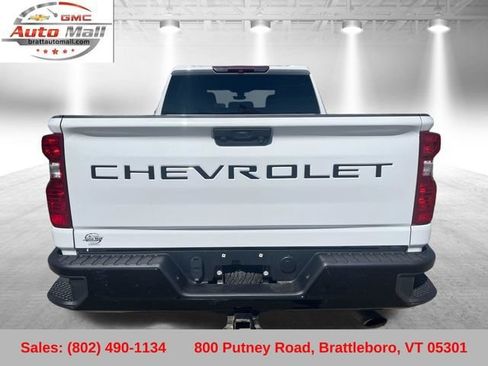 Used 2022 Chevrolet Silverado 2500 Custom w/ Custom Convenience Package AWD/4WD image 5