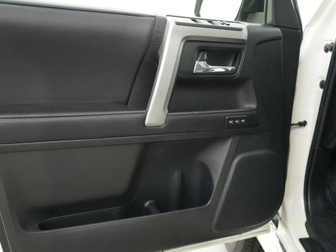 Used 2017 Toyota 4Runner Limited image 17