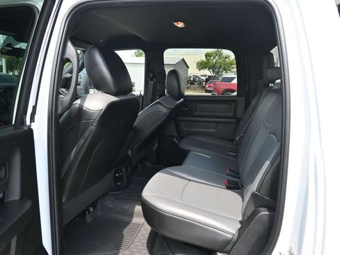 Used 2024 RAM 3500 Tradesman w/ Chrome Appearance Group AWD/4WD image 7