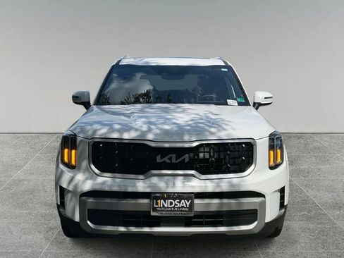 Used 2024 Kia Telluride EX w/ EX Captain's Chair Package image 8