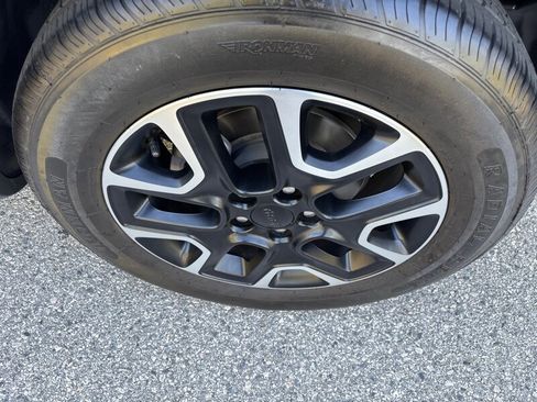 Used 2021 Jeep Compass Trailhawk image 39