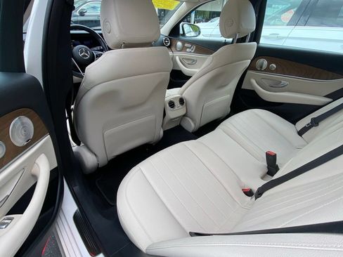 Used 2021 Mercedes-Benz E 350 Sedan image 12