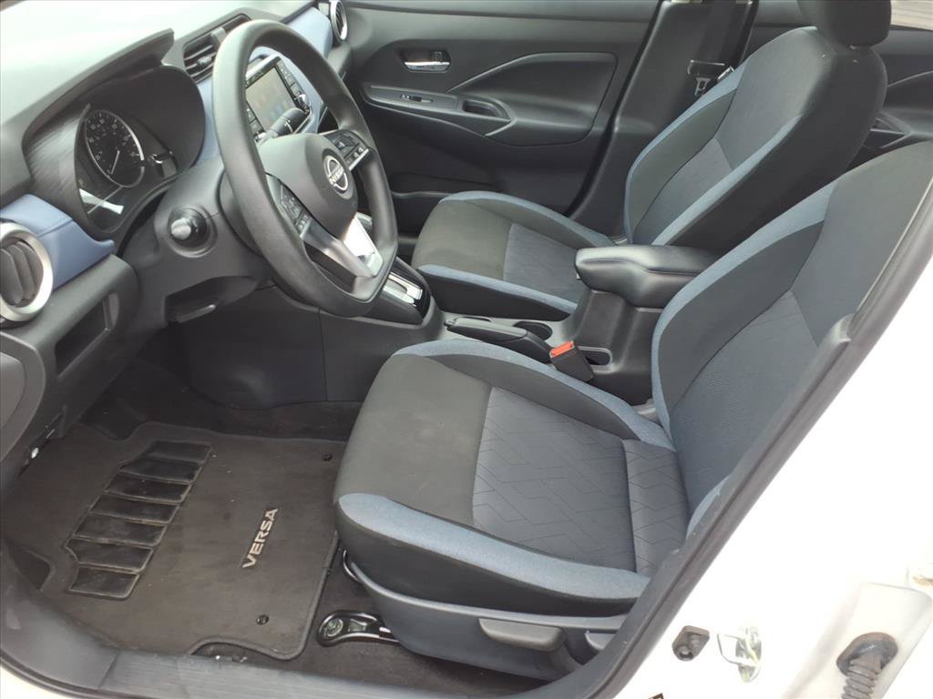 Used 2024 Nissan Versa SV FWD image 11