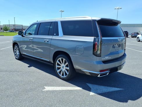 Certified 2022 Cadillac Escalade ESV Premium Luxury Platinum AWD/4WD image 6