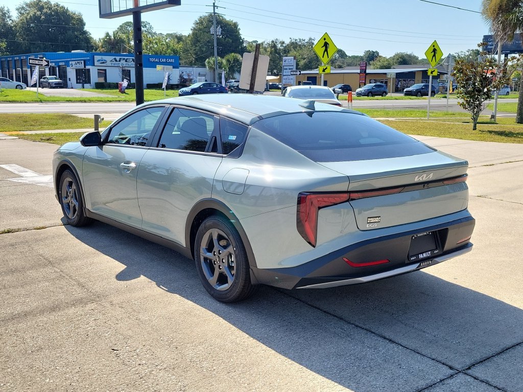 New 2026 Kia K4 FWD image 4