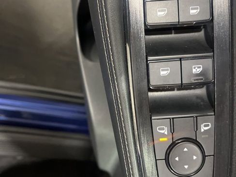 Used 2022 Nissan Rogue SV image 11