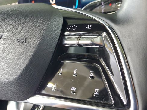 Used 2024 Cadillac Lyriq Luxury RWD image 24