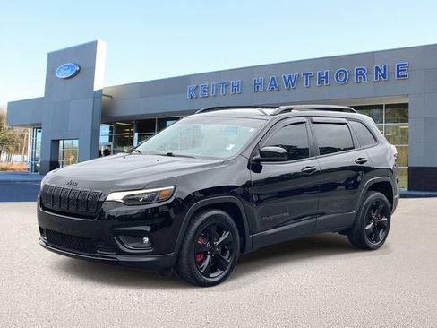 Used 2019 Jeep Cherokee Latitude Plus FWD image 3