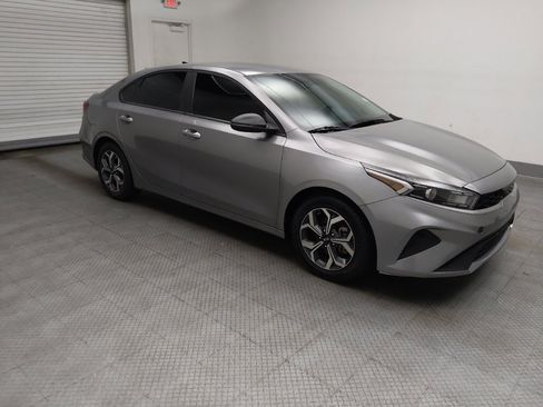 Used 2024 Kia Forte LXS w/ LXS Technology Package FWD image 11