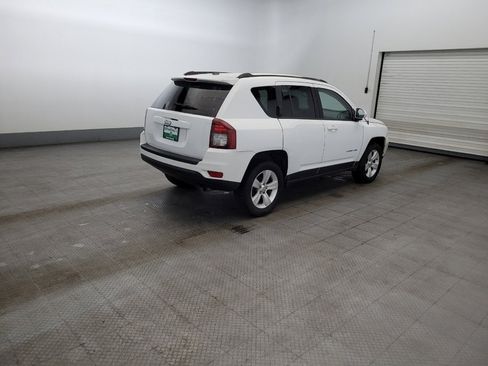 Used 2014 Jeep Compass Latitude w/ Sun/Sound Group AWD/4WD image 9