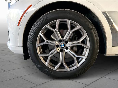 Used 2022 BMW X7 xDrive40i w/ Executive Package image 10
