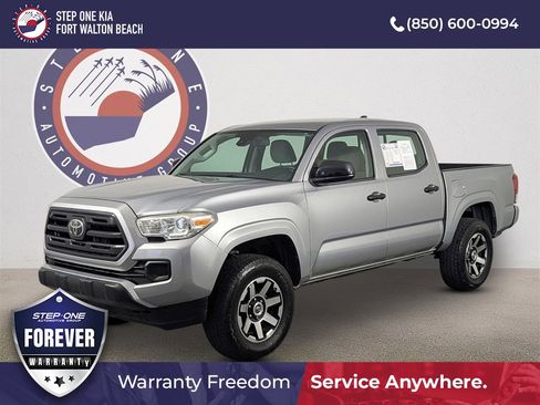Used 2018 Toyota Tacoma SR image 1