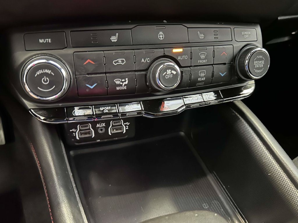 Used 2025 Dodge Durango GT AWD/4WD image 23