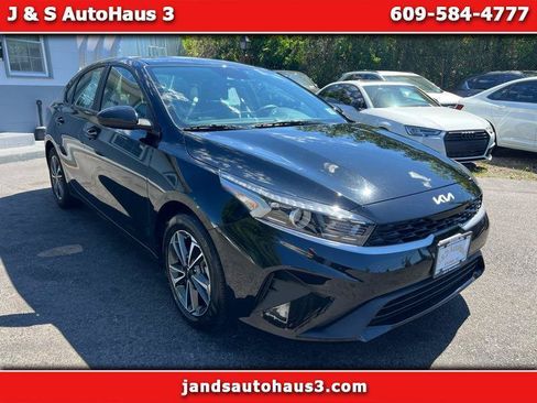 Used 2024 Kia Forte LXS FWD image 1