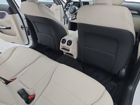 New 2026 Mercedes-Benz C 300 4MATIC Sedan image 11