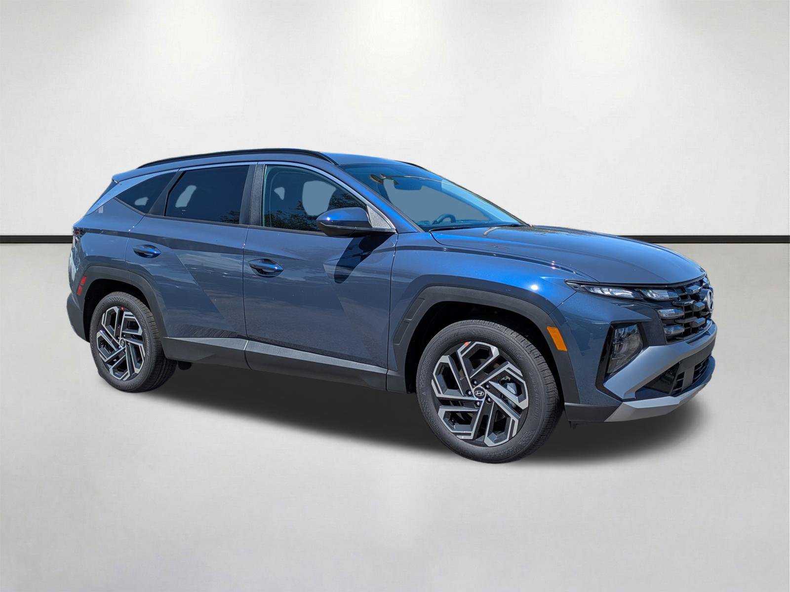 New 2026 Hyundai Tucson SEL Plus w/ Tow & Go Package FWD image 2