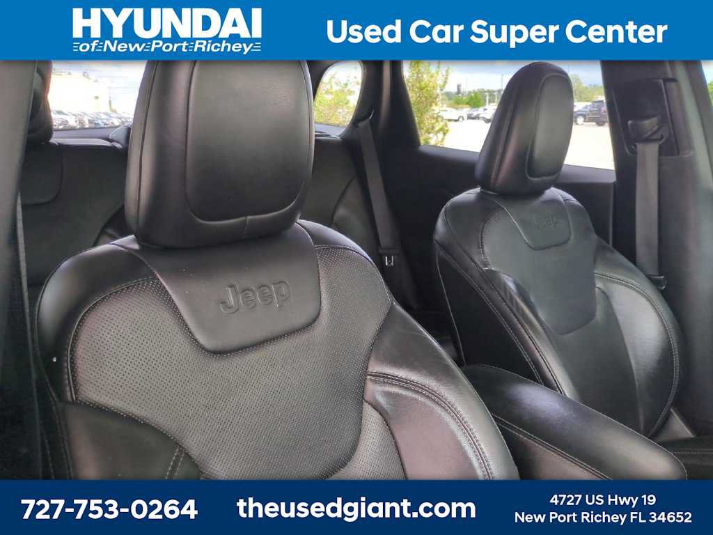 Used 2019 Jeep Cherokee Limited FWD image 6