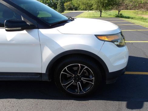 Used 2015 Ford Explorer Sport w/ Equipment Group 401A AWD/4WD image 39