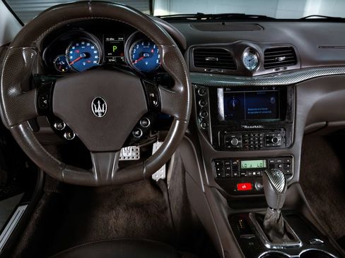 Used 2013 Maserati GranTurismo Sport RWD image 11