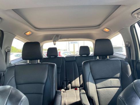 Used 2016 Honda Pilot Elite image 37