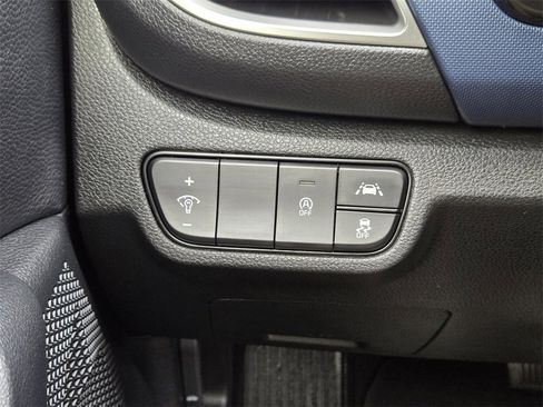 Certified 2023 Kia Seltos S image 24