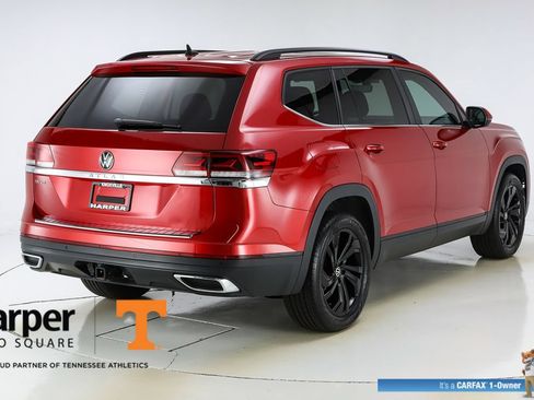 Used 2023 Volkswagen Atlas SE w/ Panoramic Sunroof Package FWD image 9