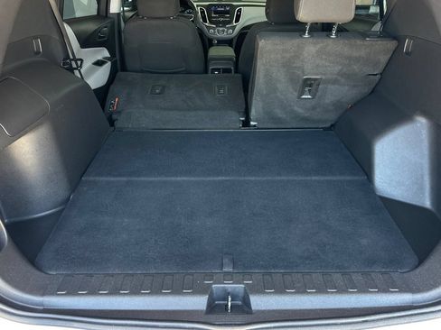 Used 2021 Chevrolet Equinox LS w/ LS Convenience Package FWD image 18