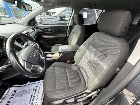 Used 2019 GMC Acadia SLE image 11