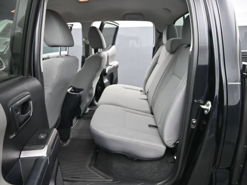 Used 2019 Toyota Tacoma SR5 RWD image 15