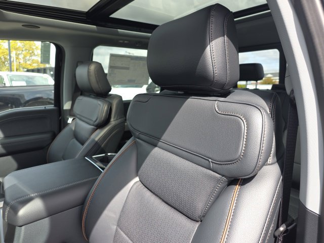 New 2027 Ford F350 Lariat w/ Lariat Ultimate Package AWD/4WD image 15