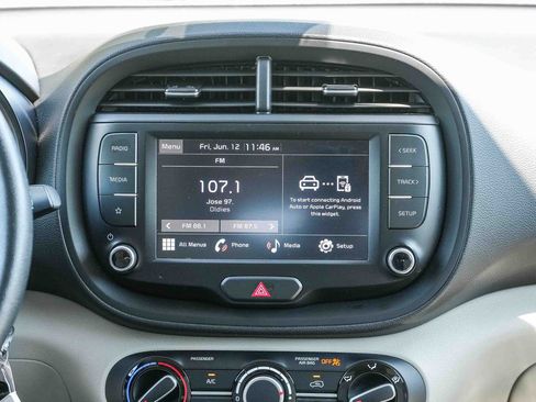 Used 2023 Kia Soul LX FWD image 14