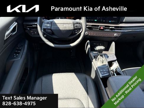 New 2026 Kia Sportage EX w/ EX Panorama Roof Package image 23
