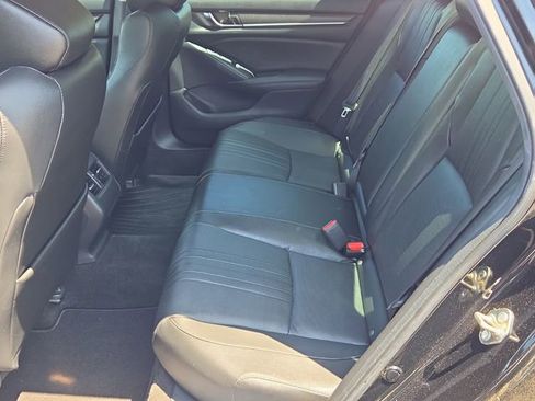 Used 2020 Honda Accord Touring image 10