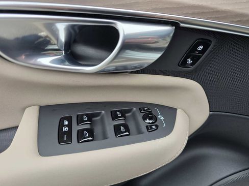 New 2026 Volvo XC90 B6 Plus w/ Protection Package Premier image 26