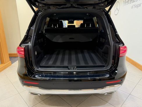 Certified 2025 Mercedes-Benz GLB 250 image 23