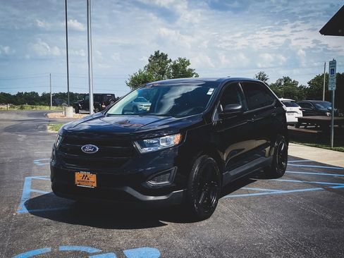 Used 2017 Ford Edge SE AWD/4WD image 6