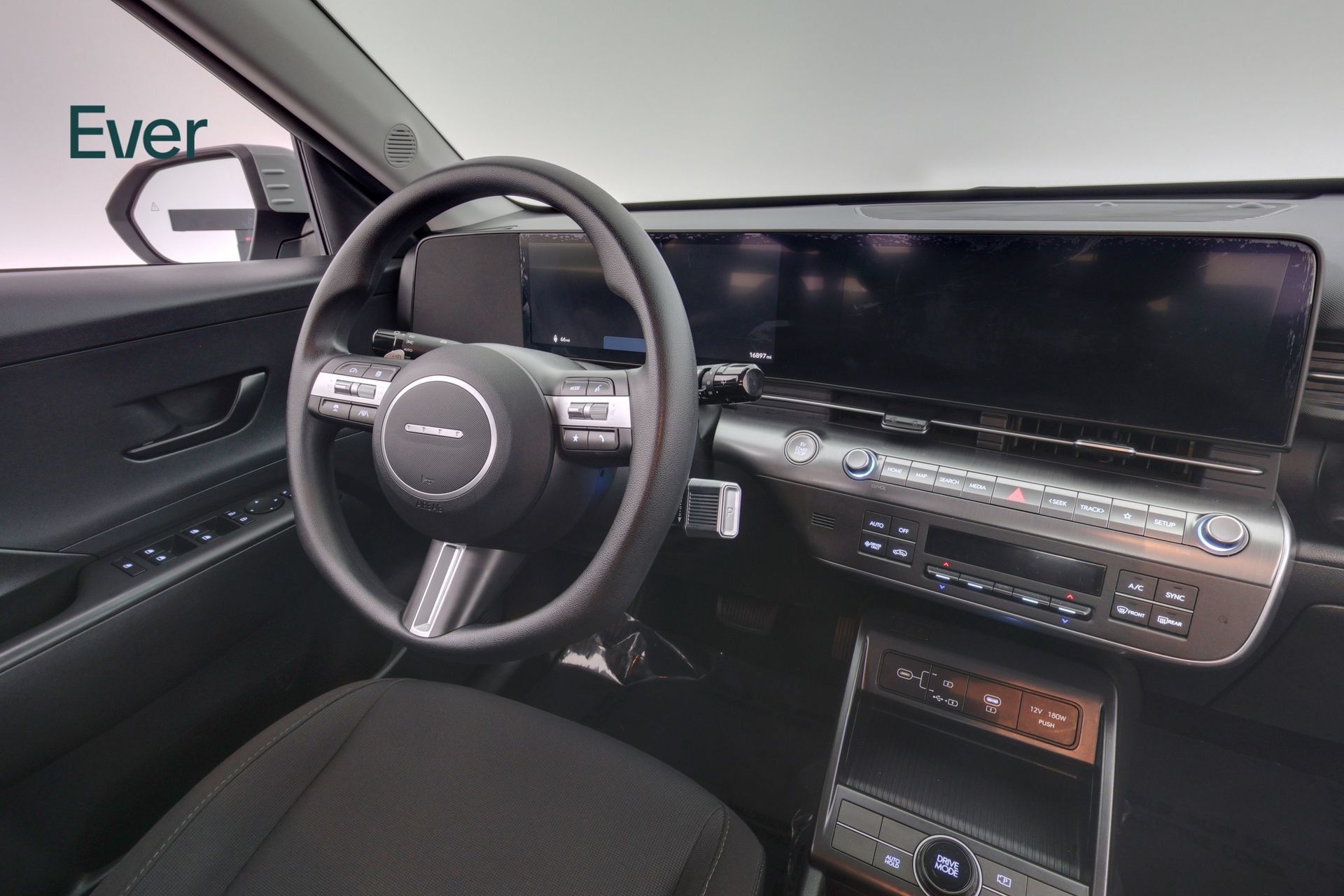 Used 2024 Hyundai Kona SE FWD image 25