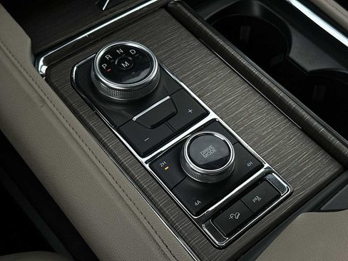 Used 2024 Ford Expedition Max Limited image 20
