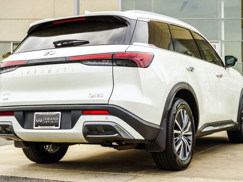 Used 2023 INFINITI QX60 Sensory w/ Vision Package AWD/4WD image 12