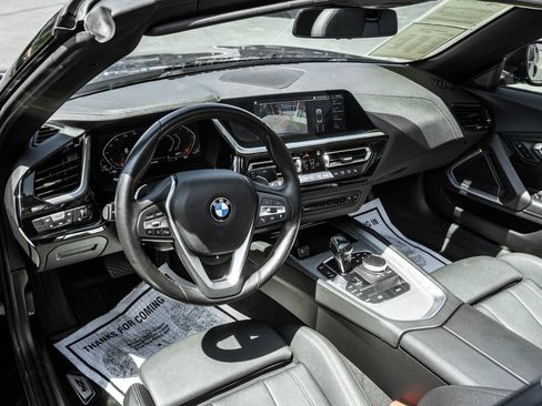 Used 2019 BMW Z4 sDrive30i w/ Convenience Package RWD image 8