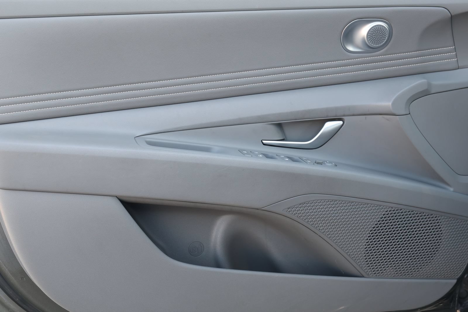 Used 2026 Hyundai Elantra Sport FWD image 25