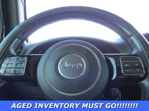 Used 2015 Jeep Wrangler Unlimited Sahara AWD/4WD image 14